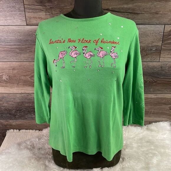 CB CASUAL Women’s Embroidered Flamingo Santa Hats Holiday Christmas Top Size Med - Picture 2 of 6
